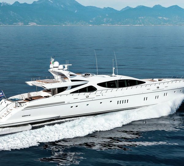 Yacht MARTHA, Overmarine | CHARTERWORLD Luxury Superyacht Charters